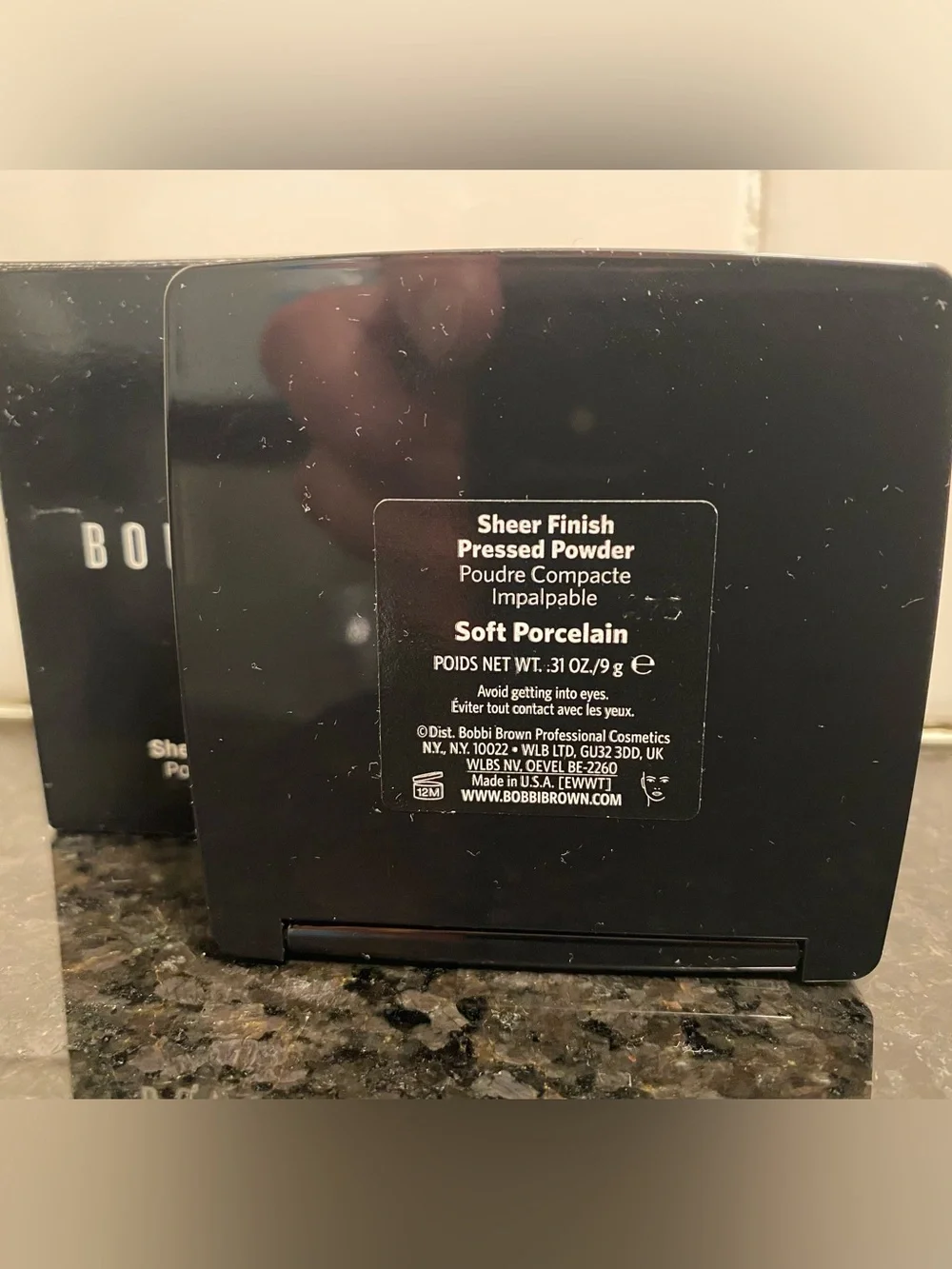 Bobbi Brown - Sheer Finish Pressed Powder (Color: Soft Porcelain) - NEW